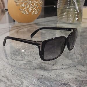 fendi Fs5220 Black and Silver Gradient Rectangular Sunglasses